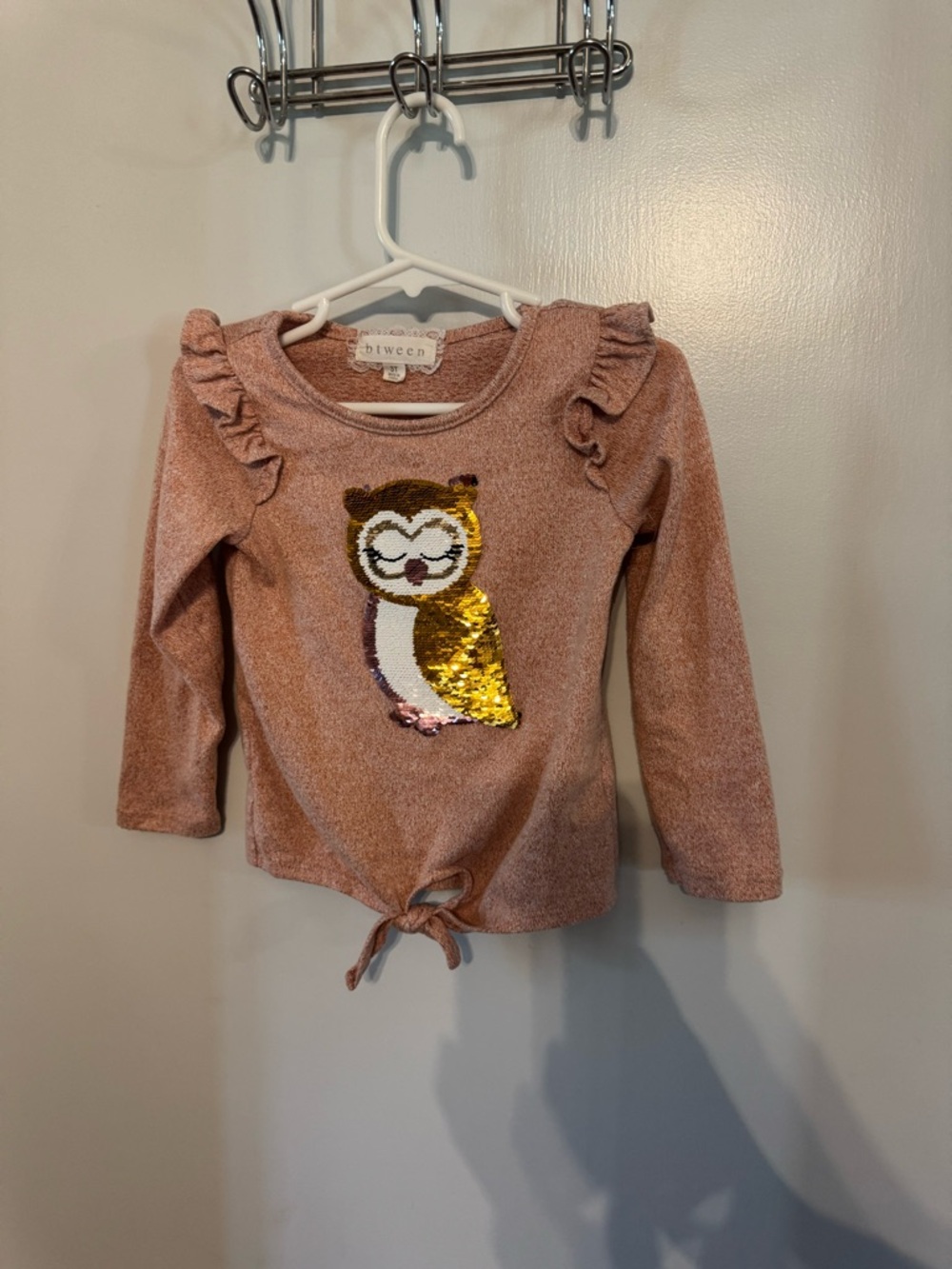 btween Mauve Pink Long-Sleeve Sequin Owl Tie-Front Top